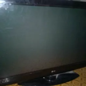 продаю телевизор на запчасти