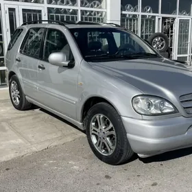 Mercedes-Benz ML400 2000