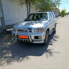Nissan Pathfinder 1998