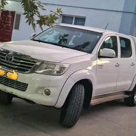 Toyota Hilux 2013