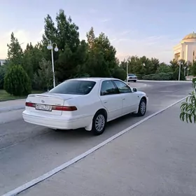 Toyota Camry 1999