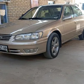 Toyota Camry 2001