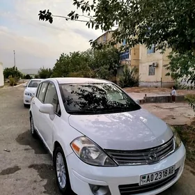 Nissan Versa 2010