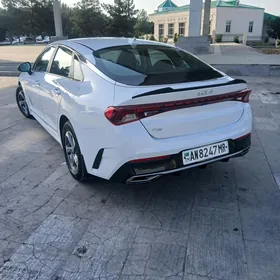 Kia K5 2022