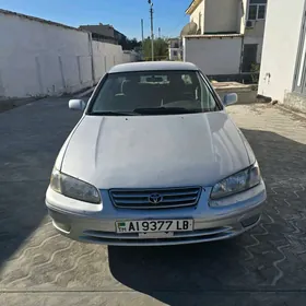 Toyota Camry 2000