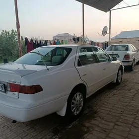 Toyota Camry 2000