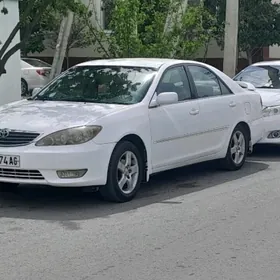 Toyota Camry 2004