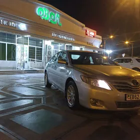 Toyota Camry 2011