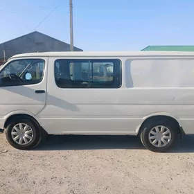 Toyota Hiace 2003