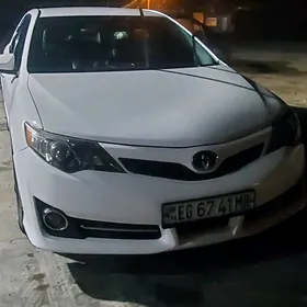 Toyota Camry 2013