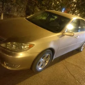 Toyota Camry 2004