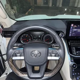 Toyota Land Cruiser 2022