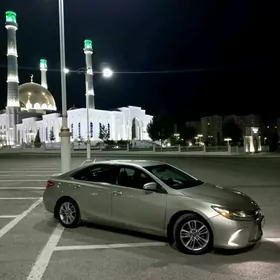 Toyota Camry 2016