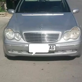 Mercedes-Benz C250 2005