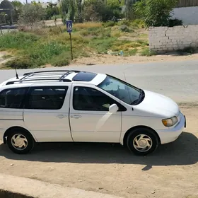 Toyota Sienna 2000
