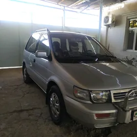 Mitsubishi RVR 1991