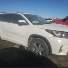 Toyota Highlander 2019