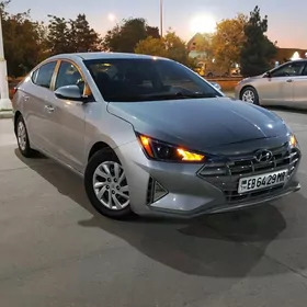 Hyundai Elantra 2020