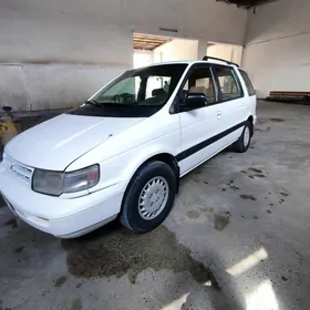 Mitsubishi Chariot 1993