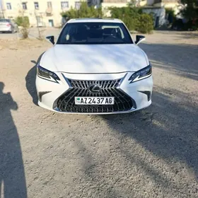 Lexus ES 2022