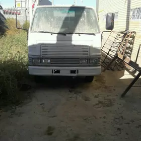 Mitsubishi Canter 1992