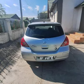 Nissan Versa 2010