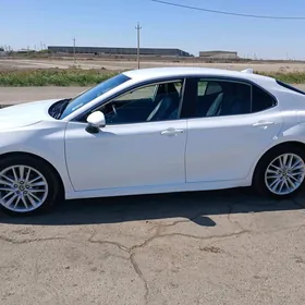Toyota Camry 2022