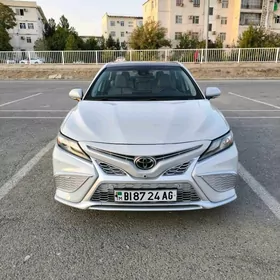 Toyota Camry 2022