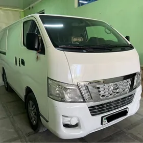 Nissan Urvan 2015
