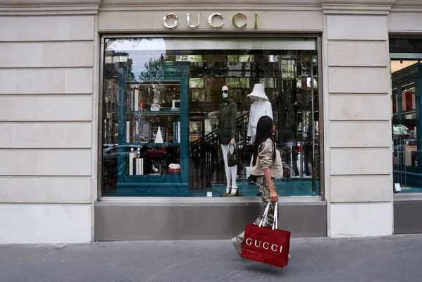 Gucci we Balenciaga-nyň müşderileriniň şahsy maglumatlary hakerleriň eline düşdi