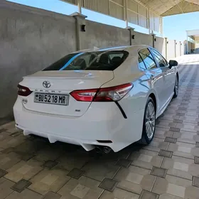 Toyota Camry 2020