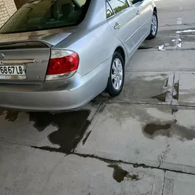 Toyota Camry 2004