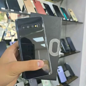 SAMSUNG S10