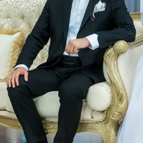 De Rossi kastýum jalwar