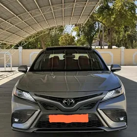 Toyota Camry 2022