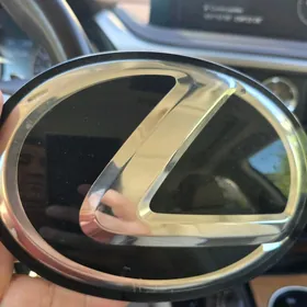 Эмблема Lexus RX 350