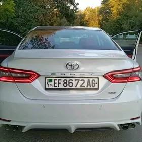 Toyota Camry 2018
