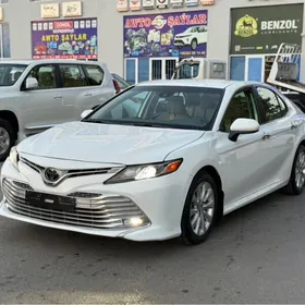 Toyota Camry 2020