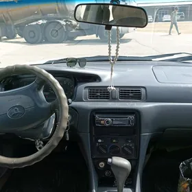 Toyota Camry 2000