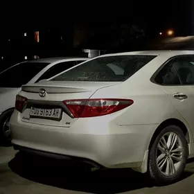 Toyota Camry 2017