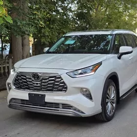 Toyota Highlander 2022