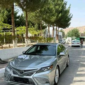 Toyota Camry 2019