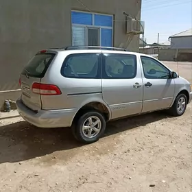 Toyota Sienna 2002