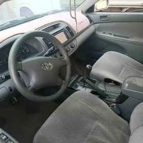 Toyota Camry 2004