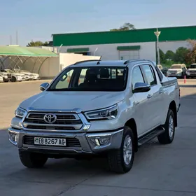Toyota Hilux 2021