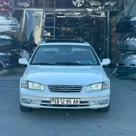 Toyota Camry 2000