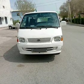 Toyota Hiace 2000