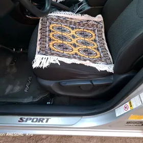 Toyota RAV4 2010