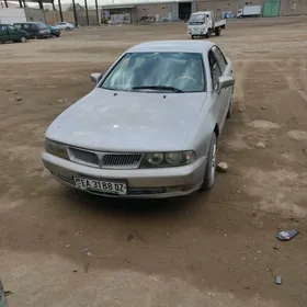 Mitsubishi Diamante 1995