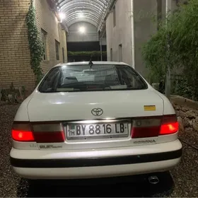 Toyota Corona 1995